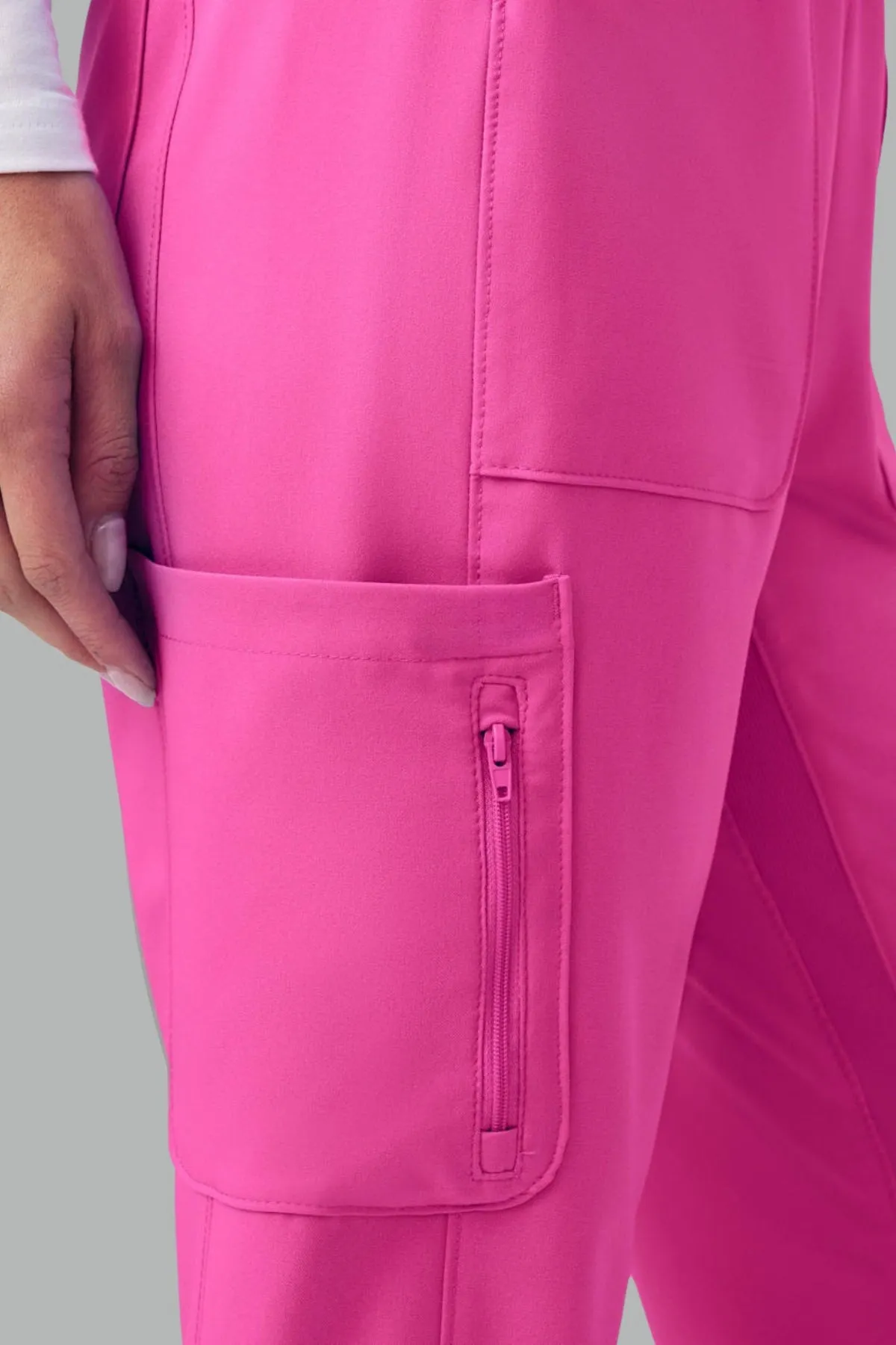 7-Pocket Rib Knit Waistband Cargo Jogger