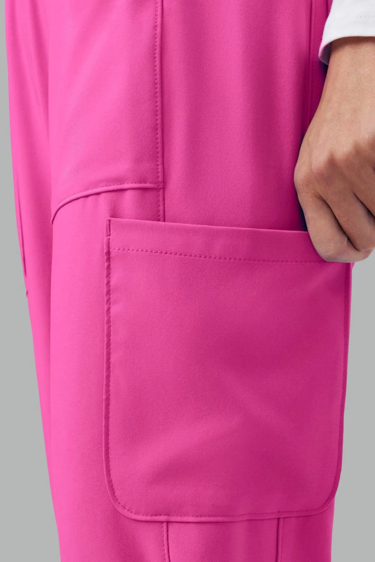 7-Pocket Rib Knit Waistband Cargo Jogger