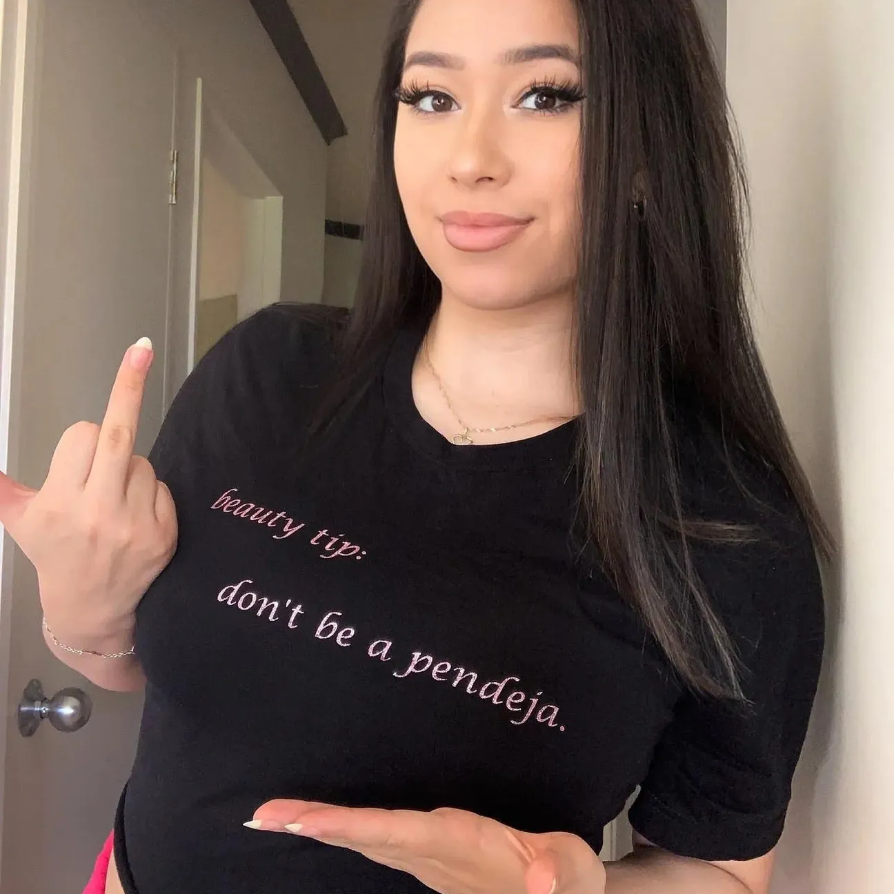 'Beauty Tip: Don't Be A Pendeja' ✨️Pink Sparkle Print✨️ Crop Top Crewneck - White - Premium Brushed Fleece