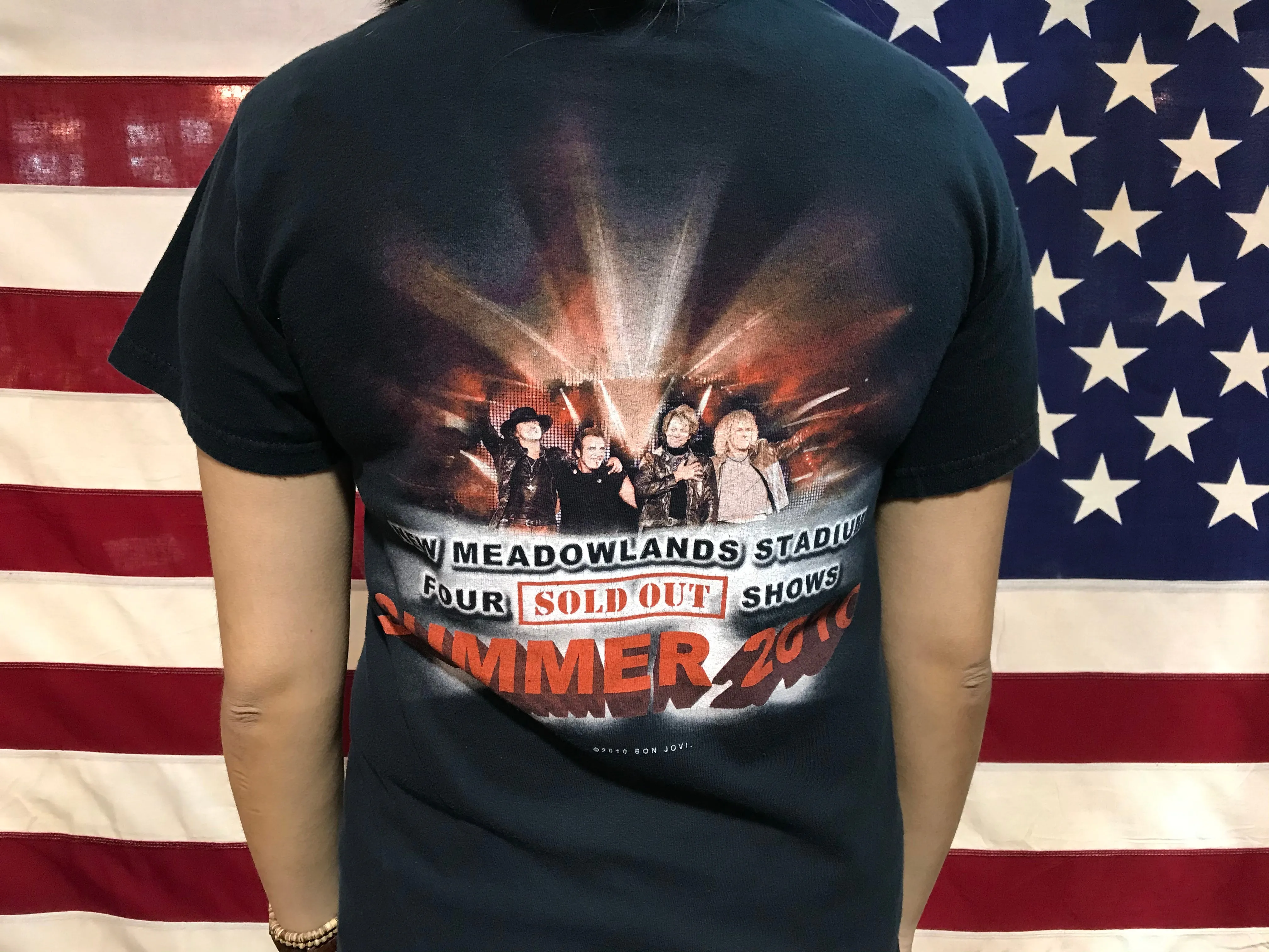 Bon Jovi Tour Summer 2010 Original Vintage Rock T-Shirt by Gildan