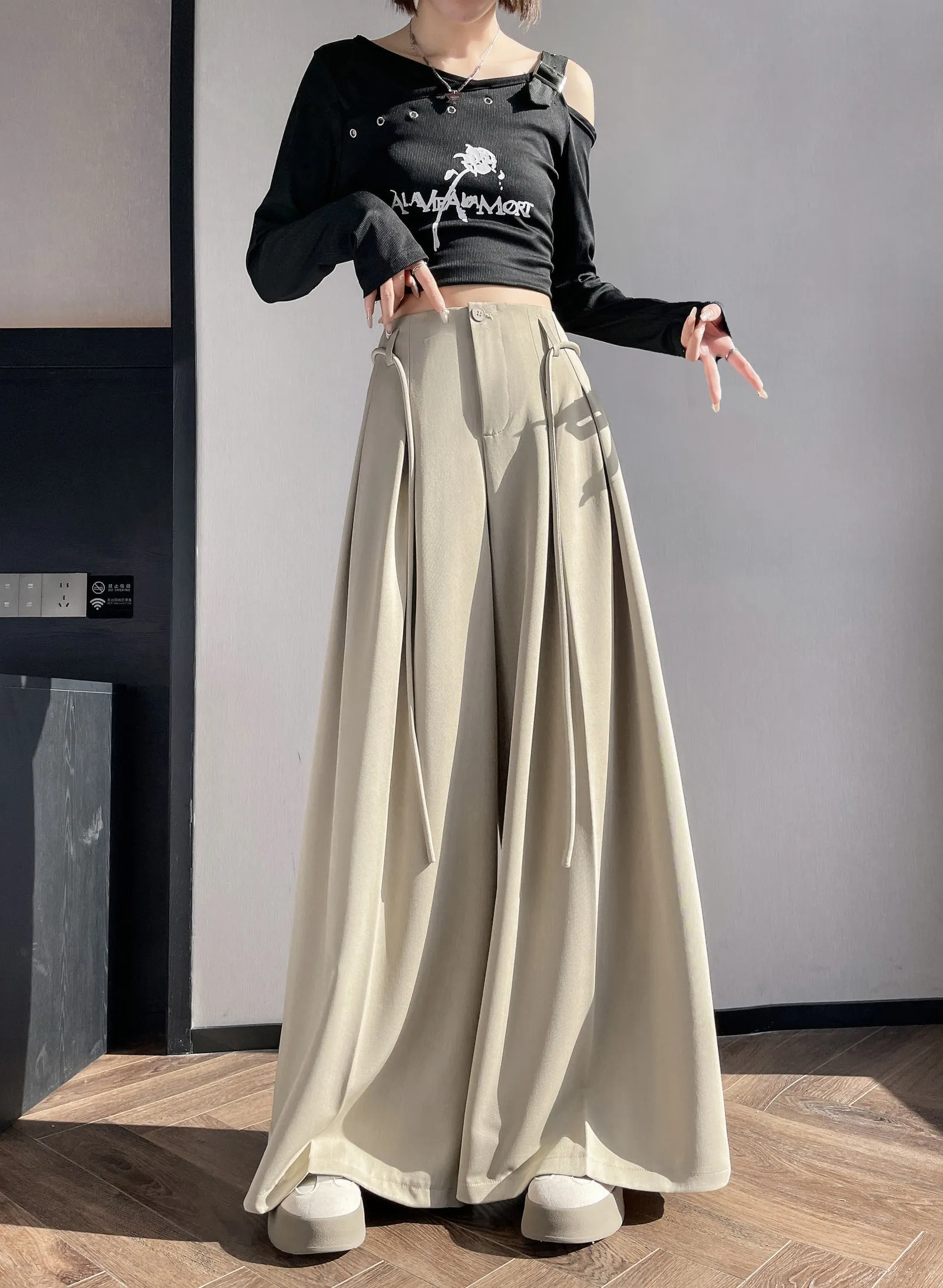 Breathable and Loose Fit Wide Leg Trousers Perfect for Summer