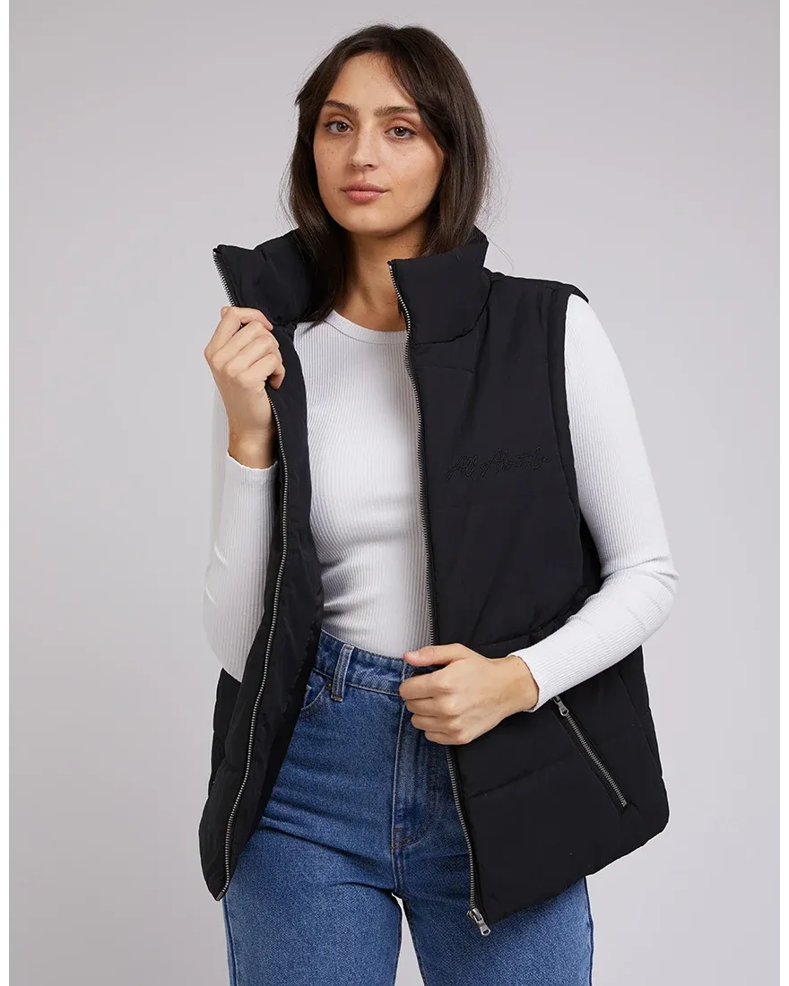 Classic Puffer Vest