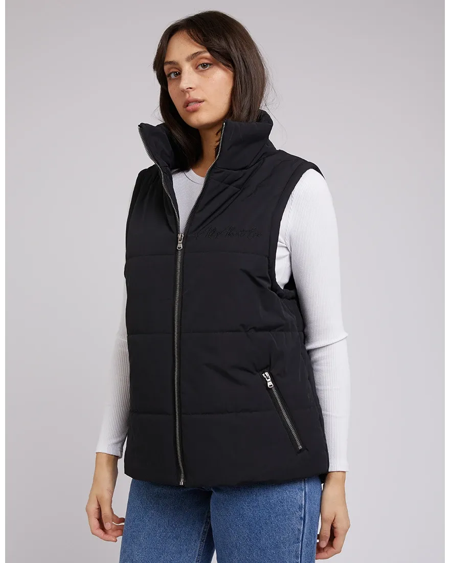 Classic Puffer Vest