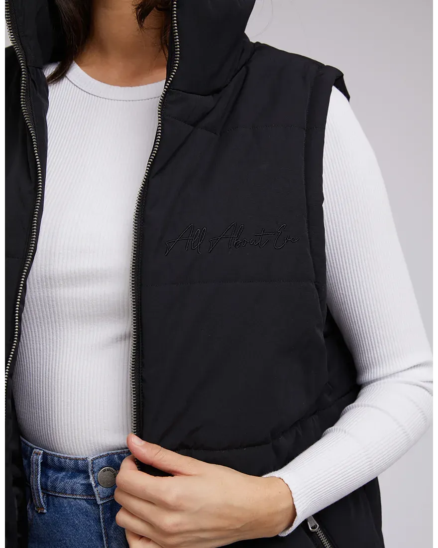 Classic Puffer Vest