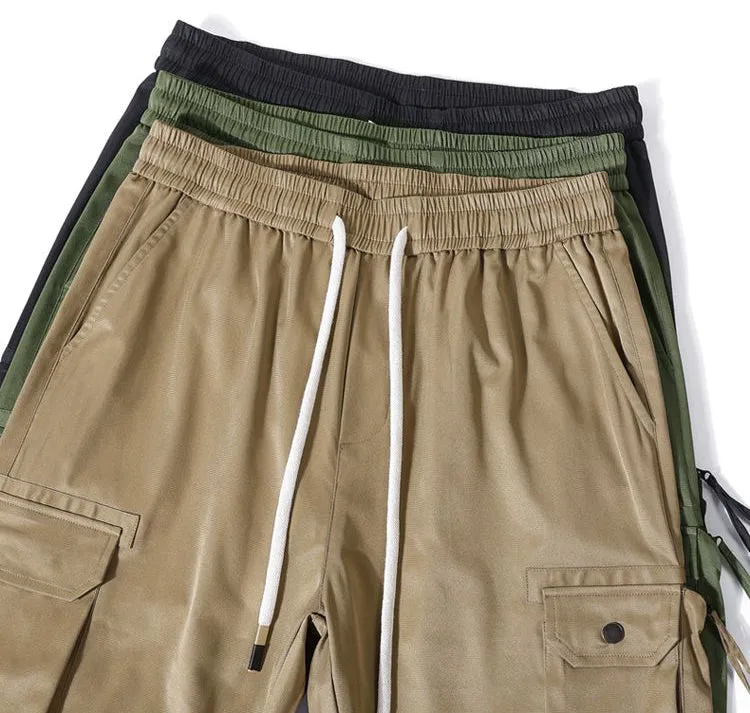 Comfortable Tapered Leg Cargo Pants Featuring Bellows Pockets