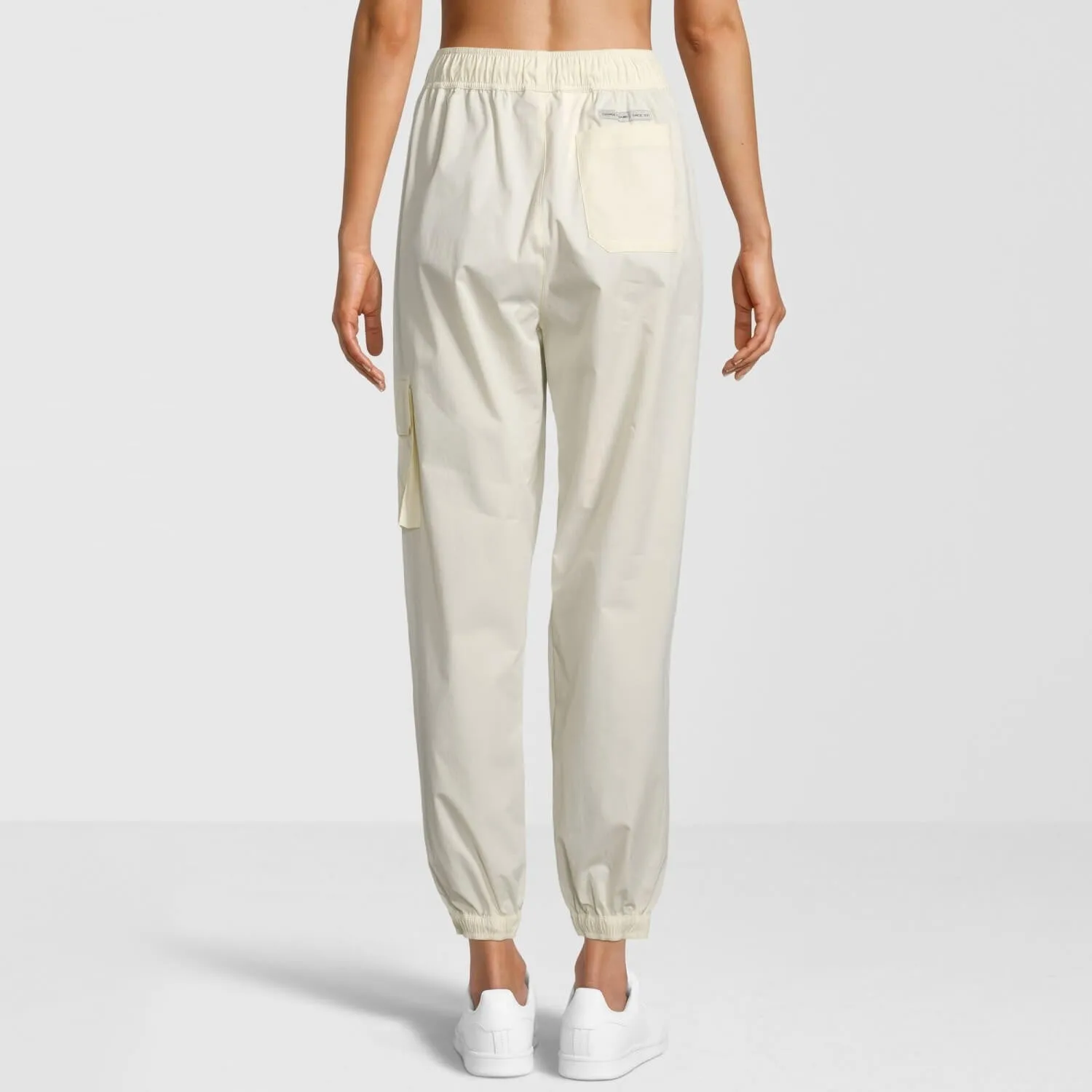 Dámske kapsáčové nohavice FILA TULLE cargo pants krémovo-biele