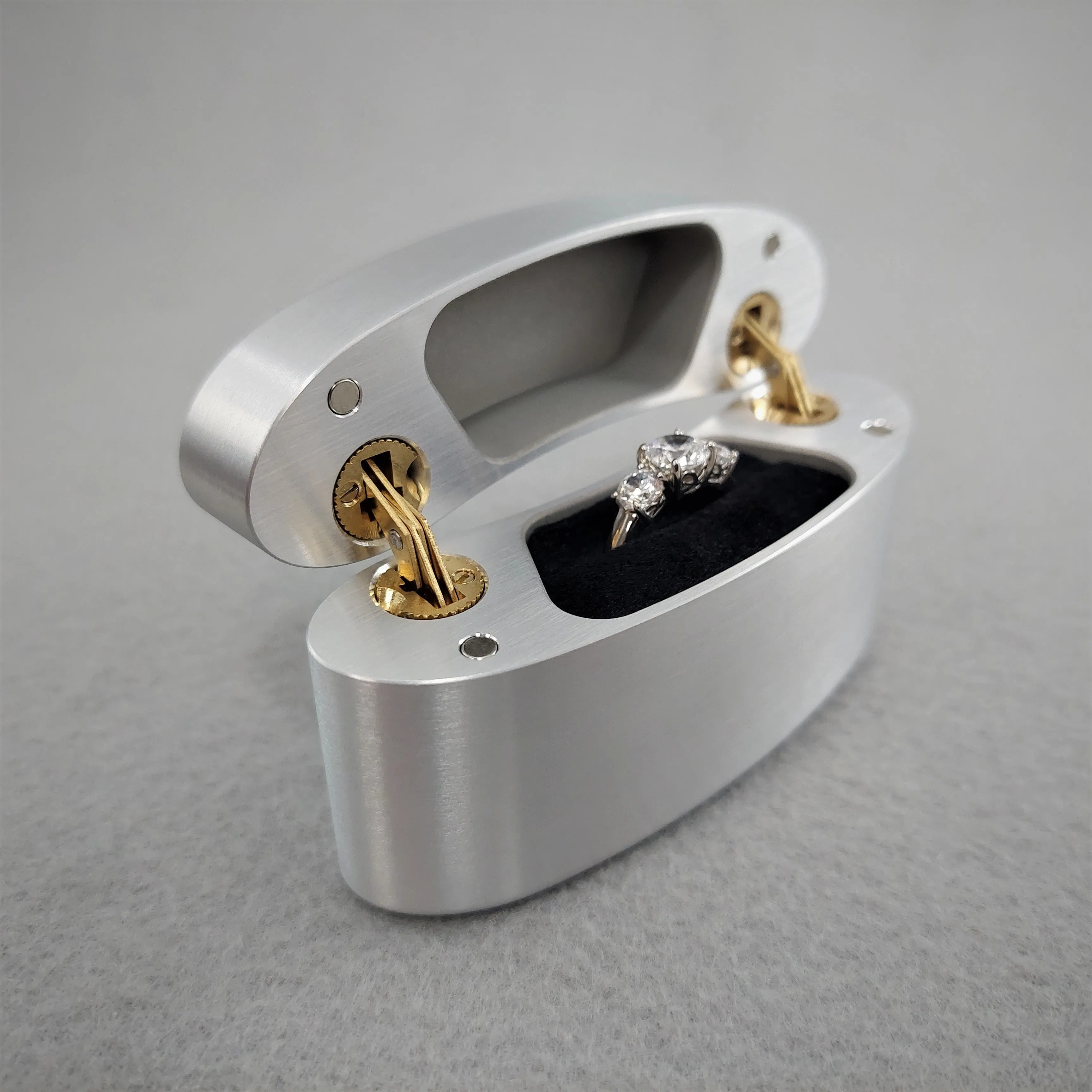 DPCustoms Ring Flask Engagement Ring Box