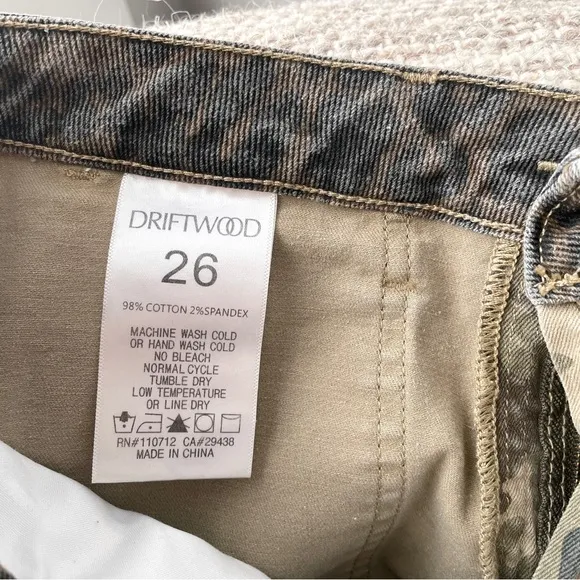 Driftwood Slouchy Jeans Cargo Pants Safari Camo Leopard Size 26