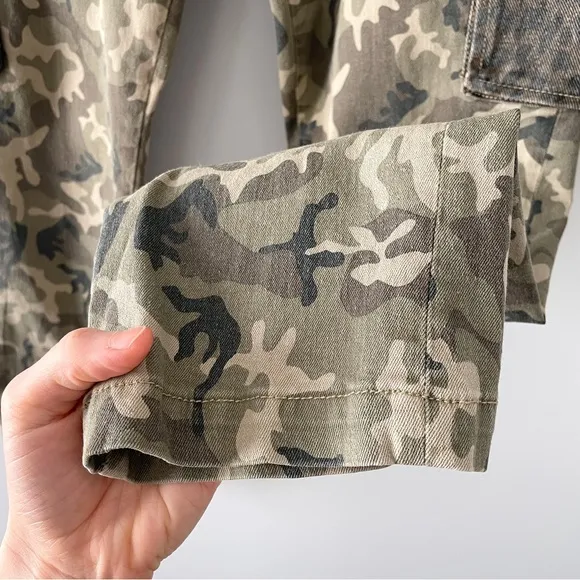 Driftwood Slouchy Jeans Cargo Pants Safari Camo Leopard Size 26