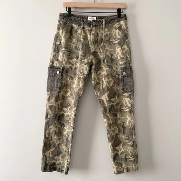 Driftwood Slouchy Jeans Cargo Pants Safari Camo Leopard Size 26