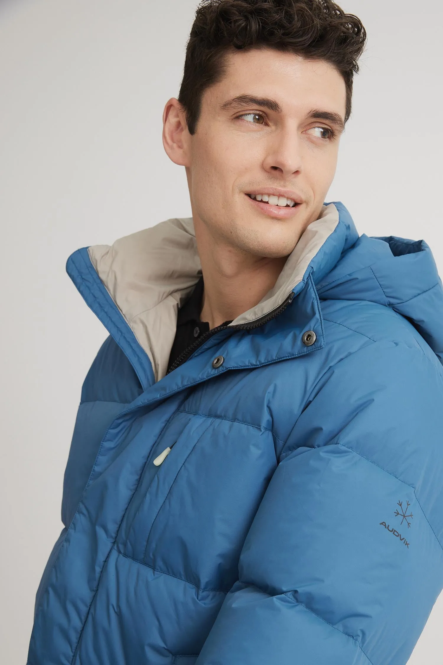 FOSFO SHORT - Men's down puffer jacket court - AK20051