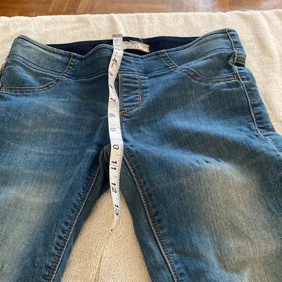 Free People Penny Pull On Stretchy great Pull On Flare pants