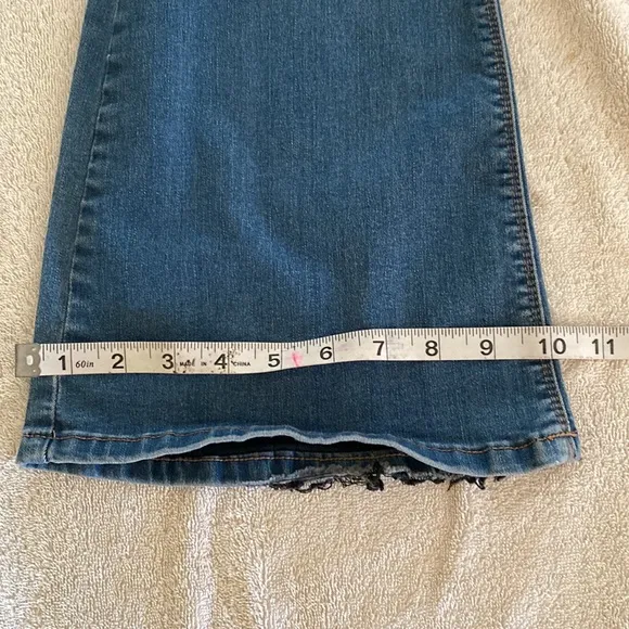 Free People Penny Pull On Stretchy great Pull On Flare pants