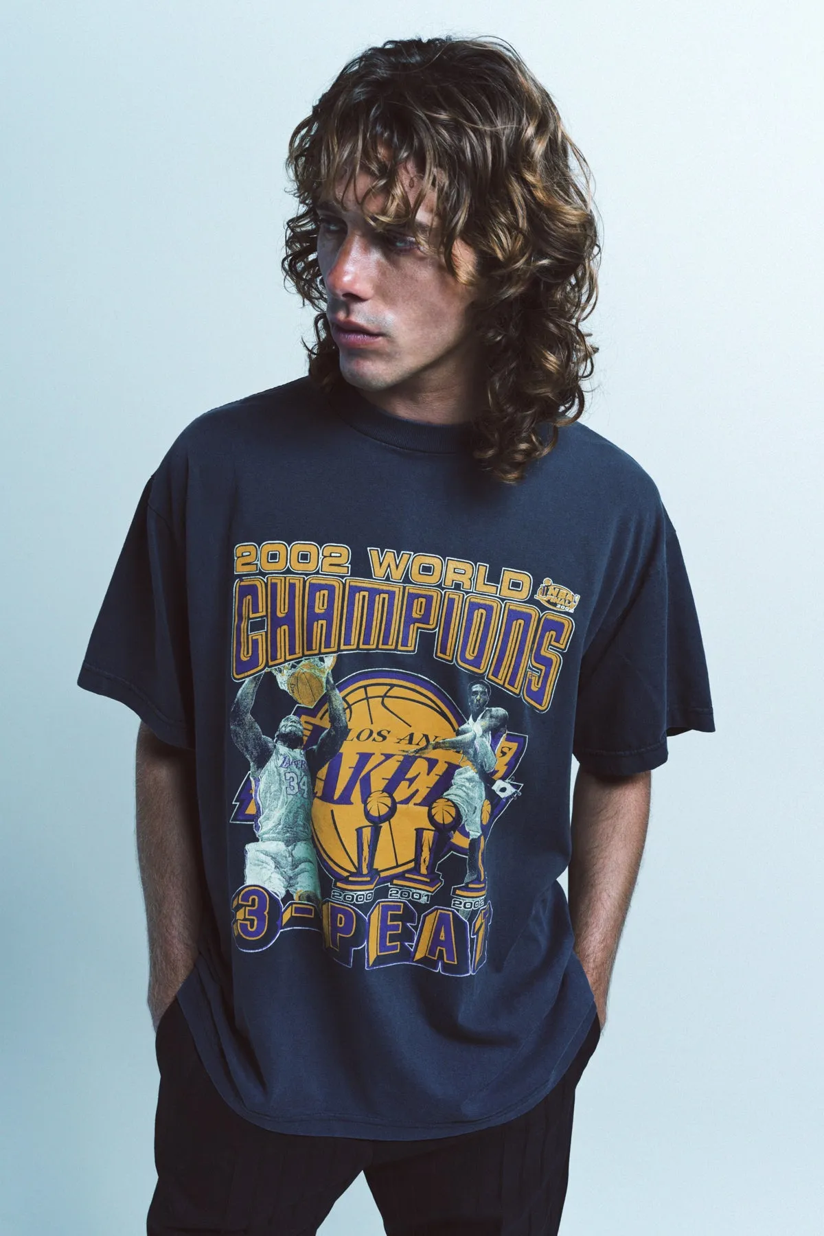 MAXFIELD VINTAGE | 2002 LOS ANGELES LAKERS TEE