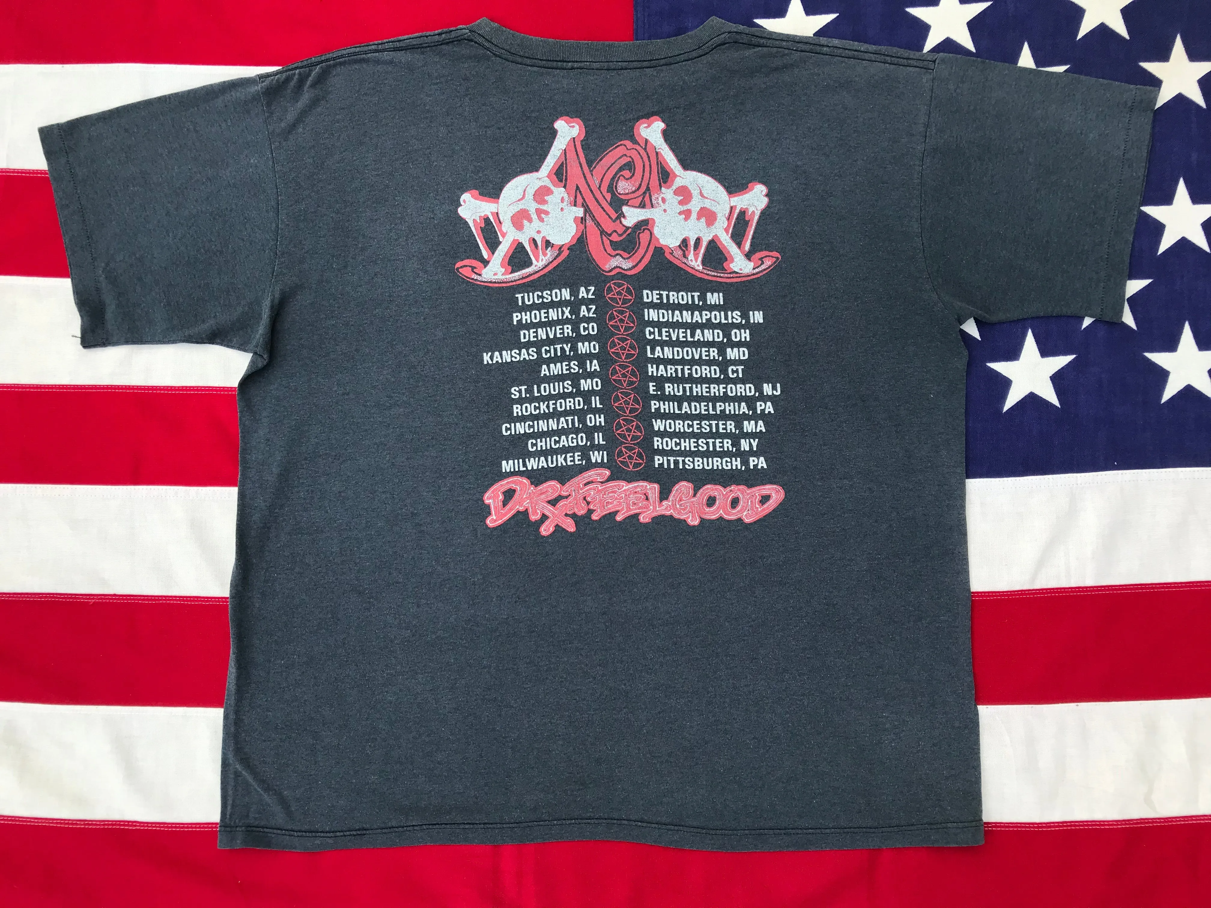 Motley Crüe  “ Dr Feelgood Tour 1989 “ Original Vintage Rock T-Shirt  Made in USA