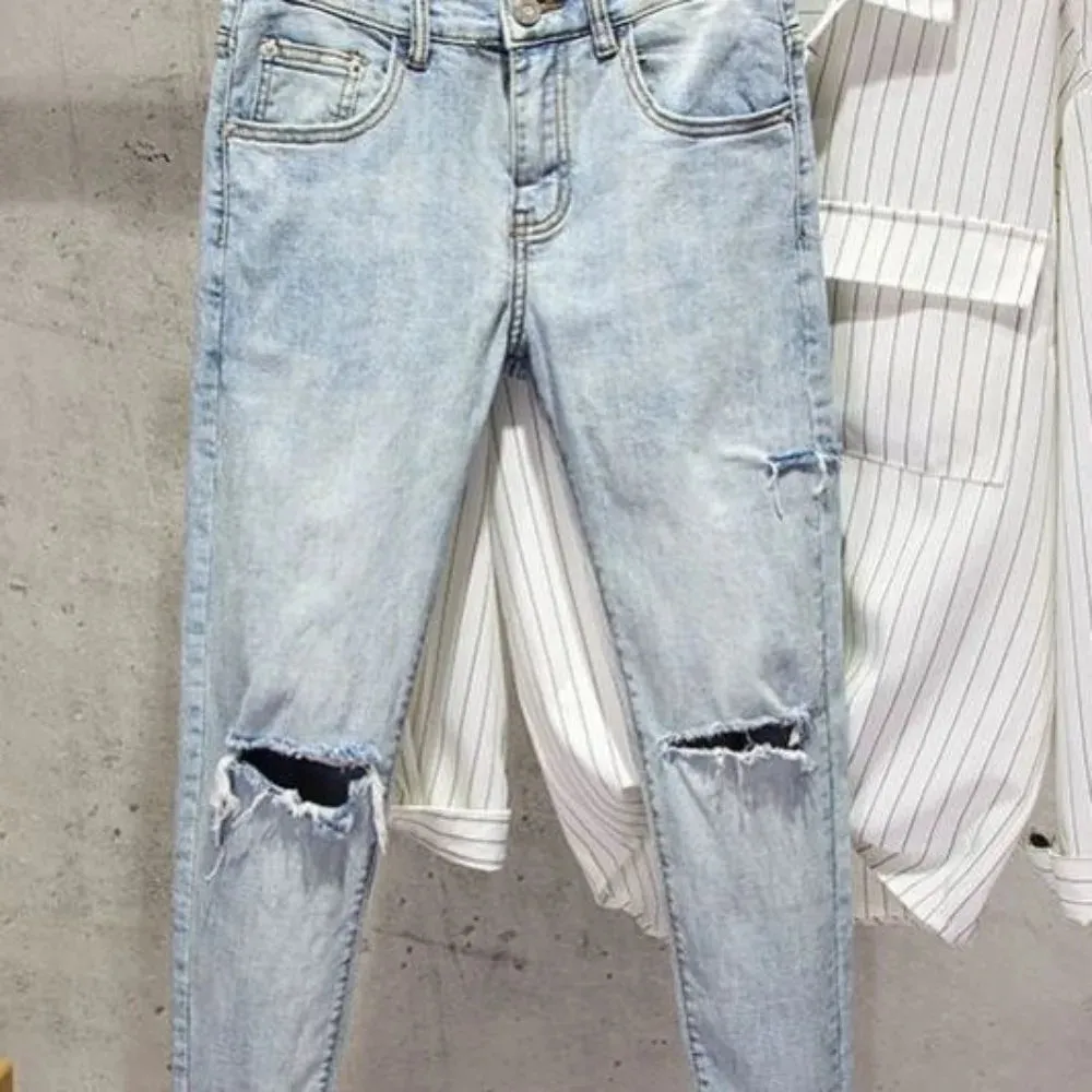 New 2023 Summer Fashion Light-colored Stretch Casual Luxury Designer Boyfriend 90s Hip Hop Blue Knee Hole Skinny Jeans for Men