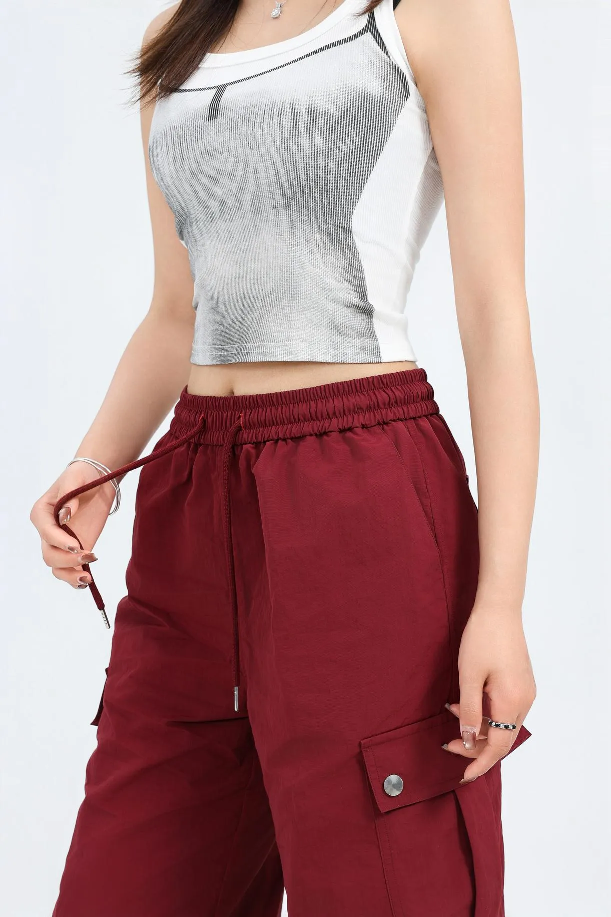 Relaxed-Fit Wide Leg Cargo Pant Perfect for Casual Outings