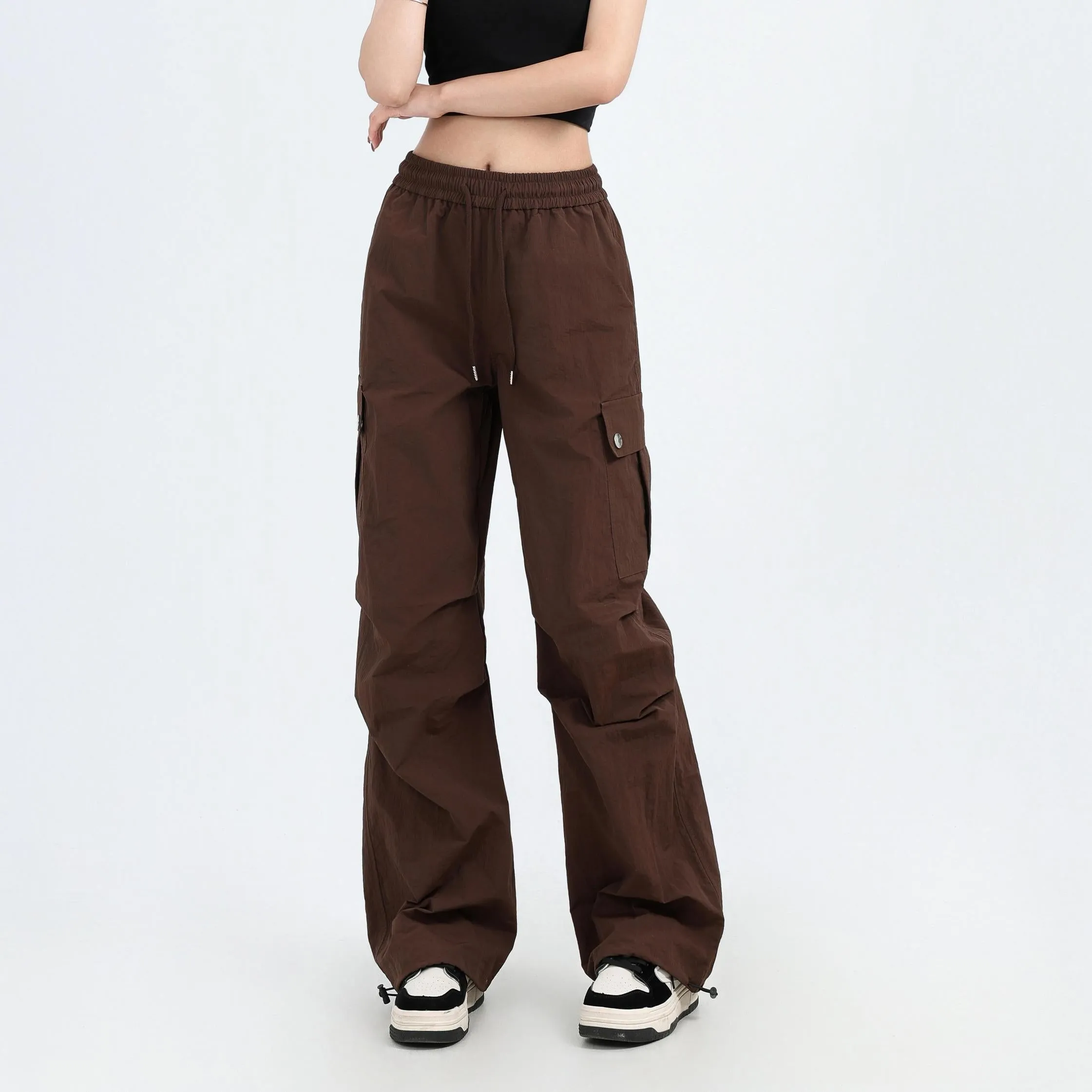 Relaxed-Fit Wide Leg Cargo Pant Perfect for Casual Outings