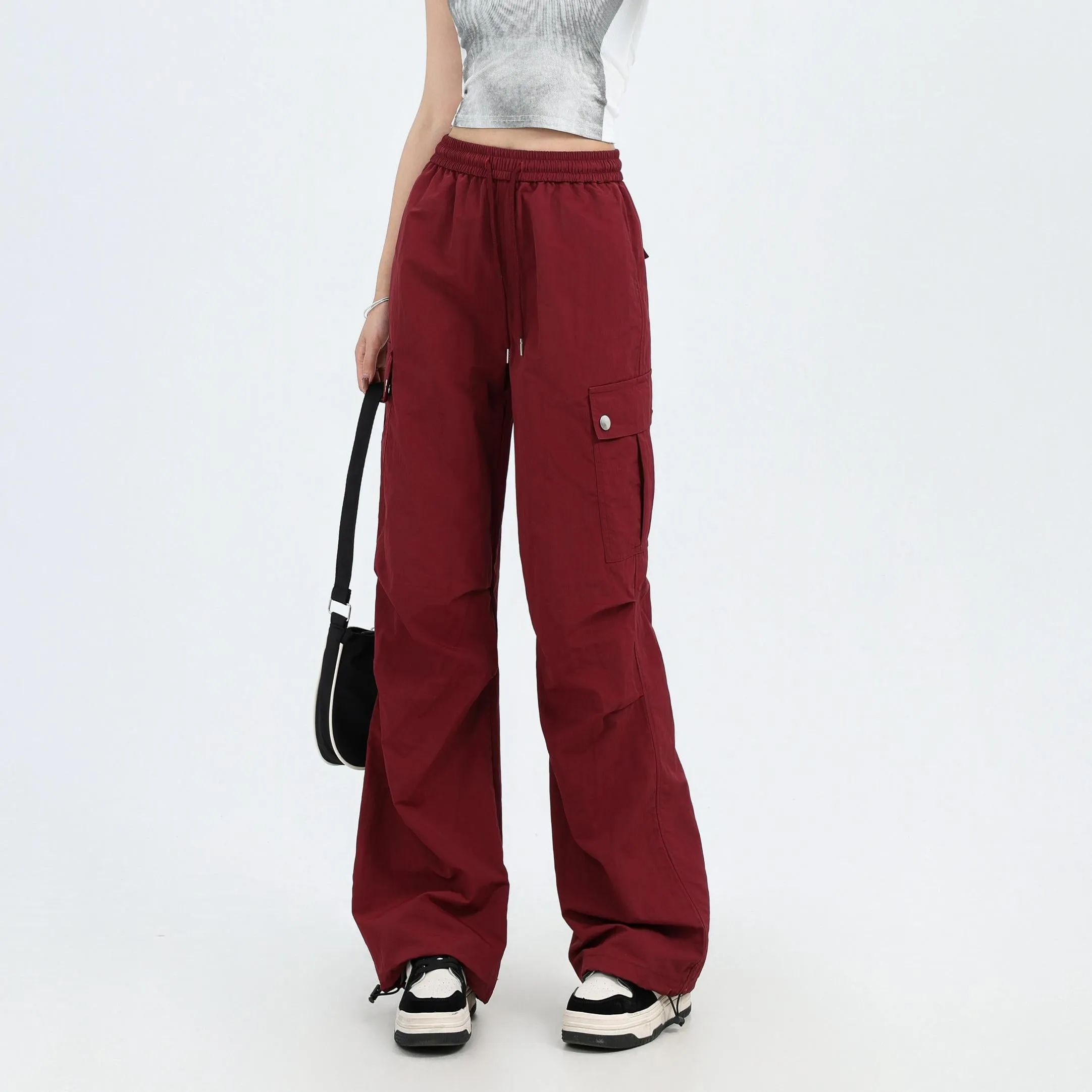 Relaxed-Fit Wide Leg Cargo Pant Perfect for Casual Outings
