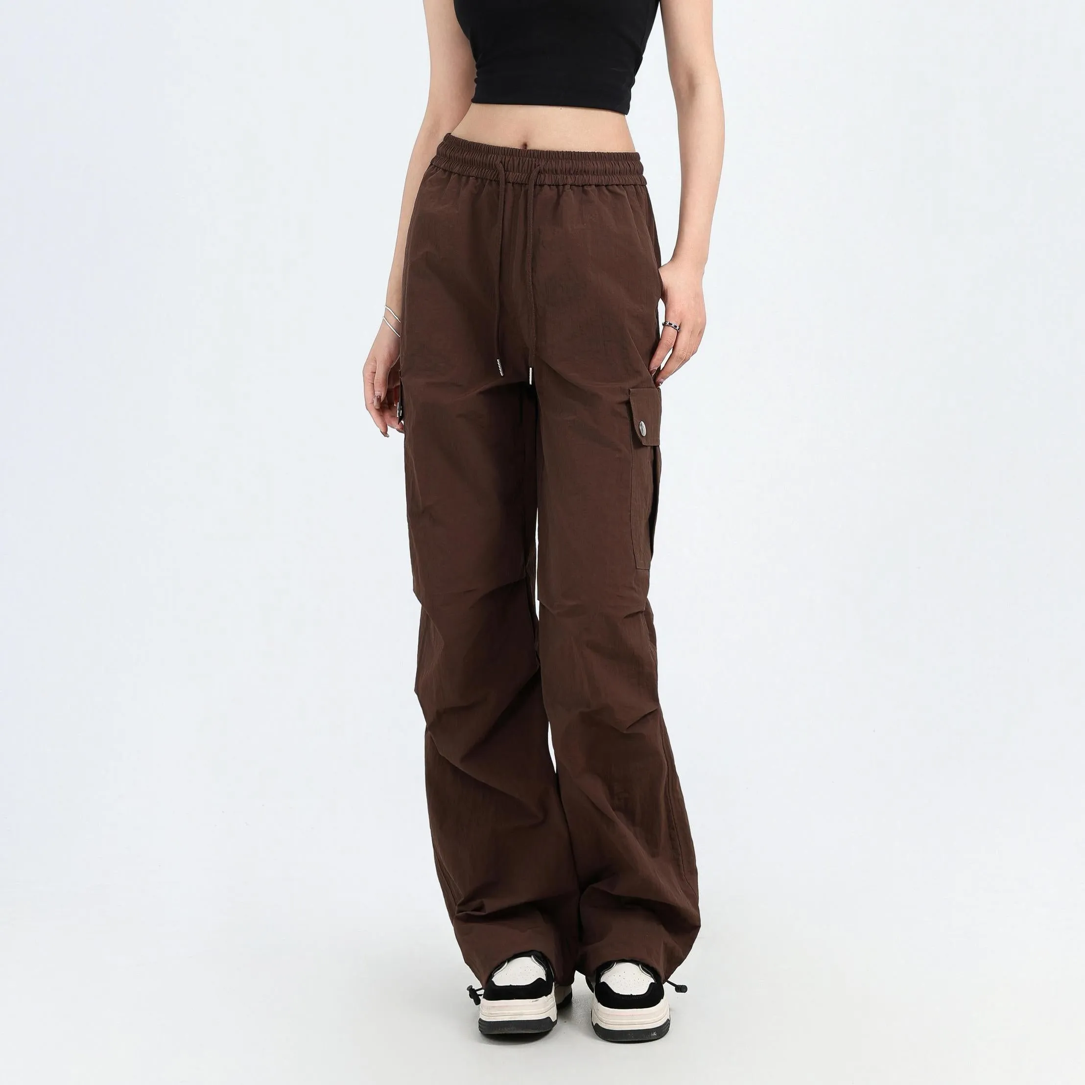 Relaxed-Fit Wide Leg Cargo Pant Perfect for Casual Outings