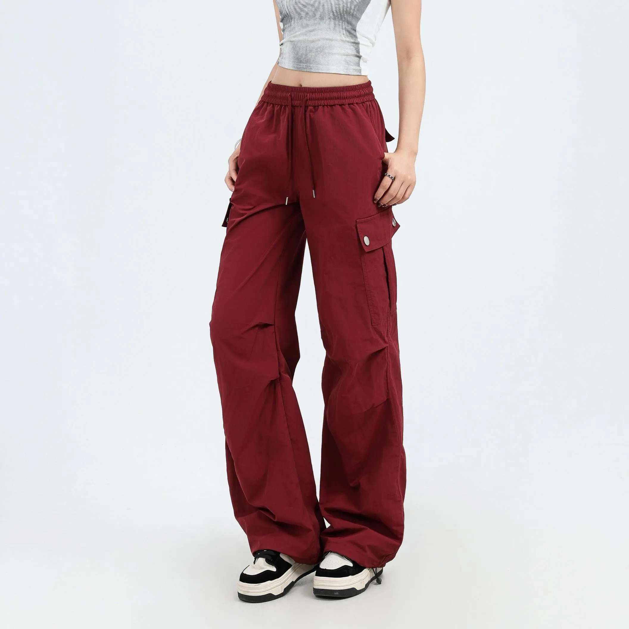 Relaxed-Fit Wide Leg Cargo Pant Perfect for Casual Outings