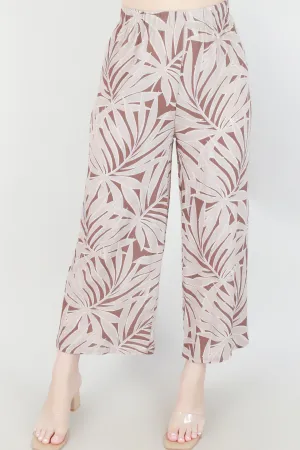 SMOCKED WAIST LEAF PRINT CAPRI PANTS