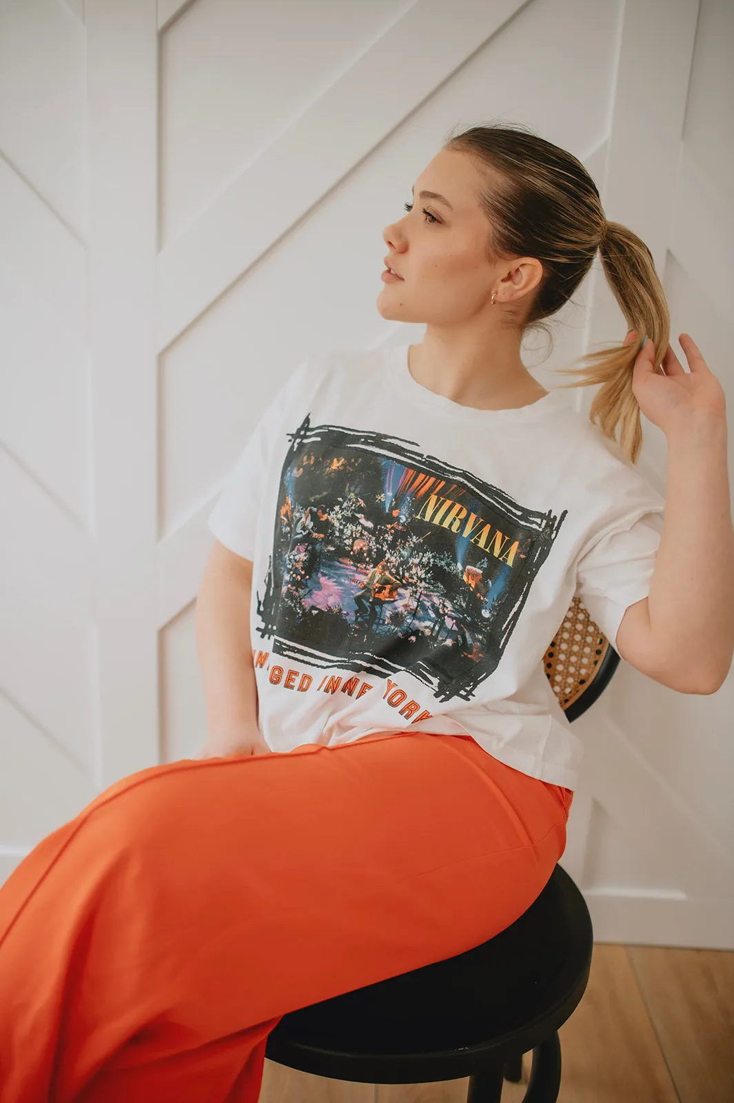 The Nirvana Unplugged in New York Merch Tee by Daydreamer