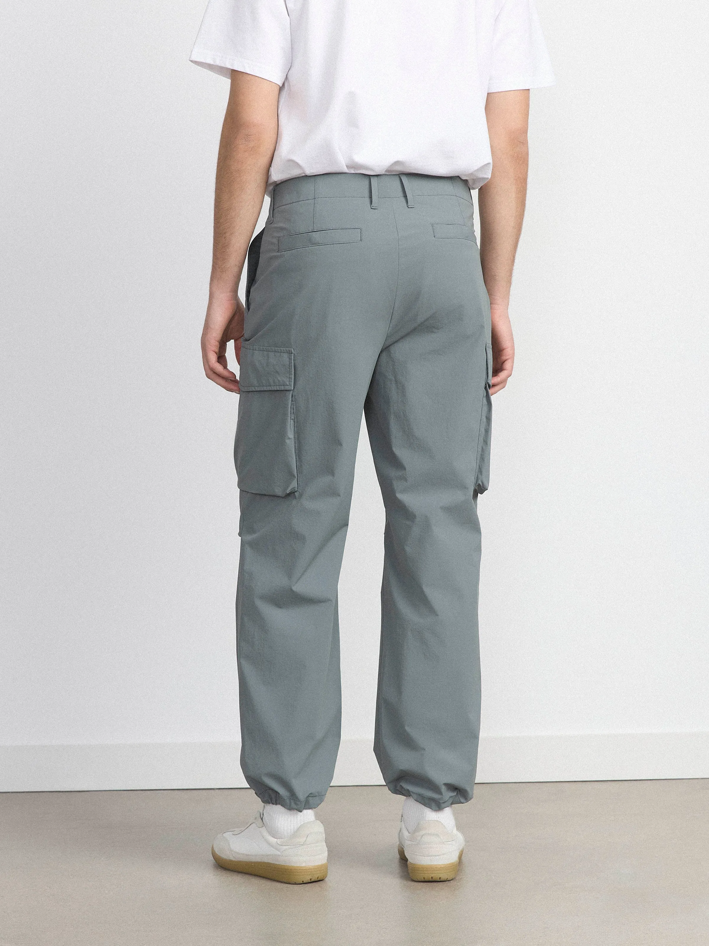 The Theo Cargo Pant in Slate