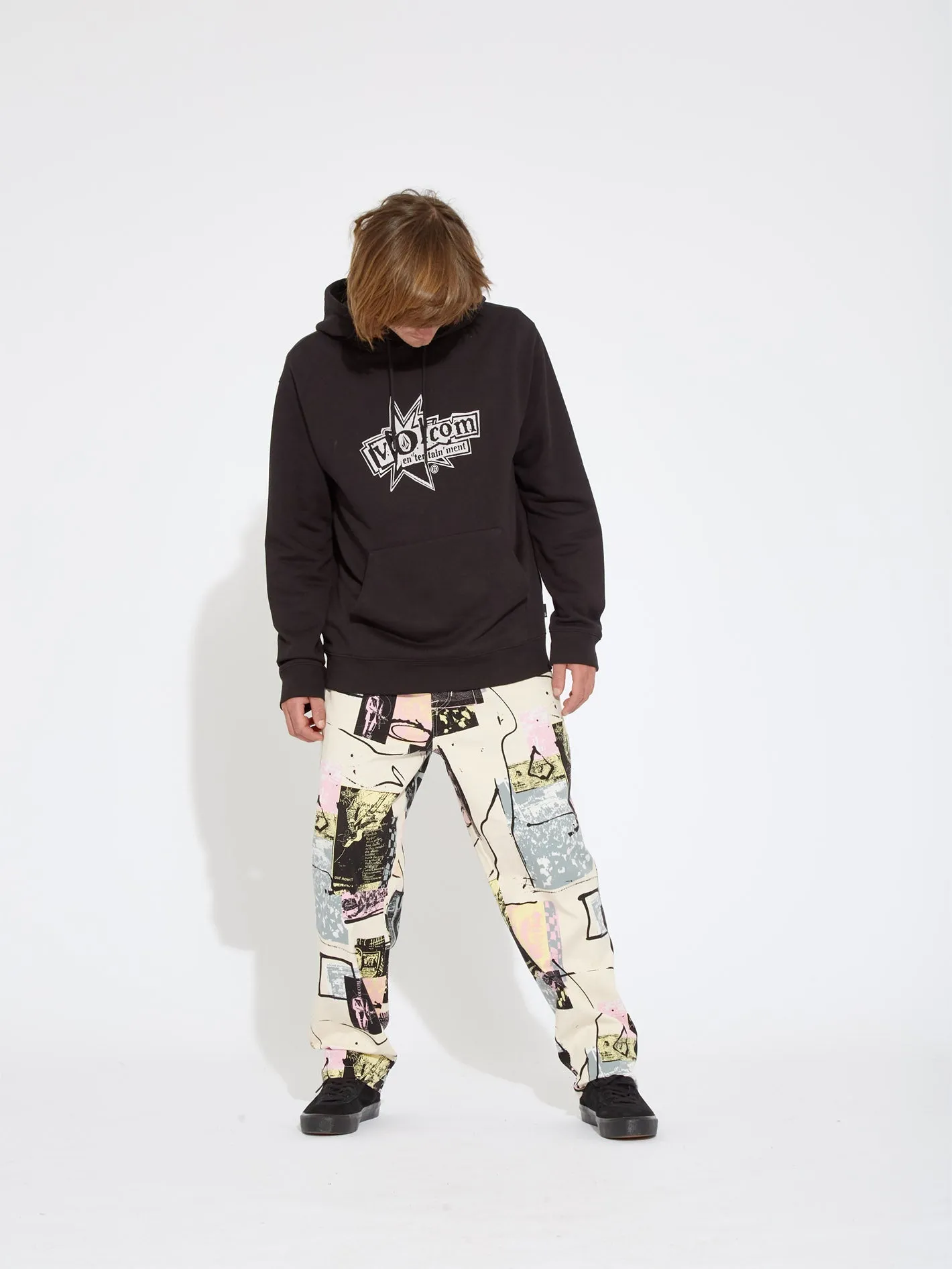 V Entertainment Kapuzenpullover - BLACK