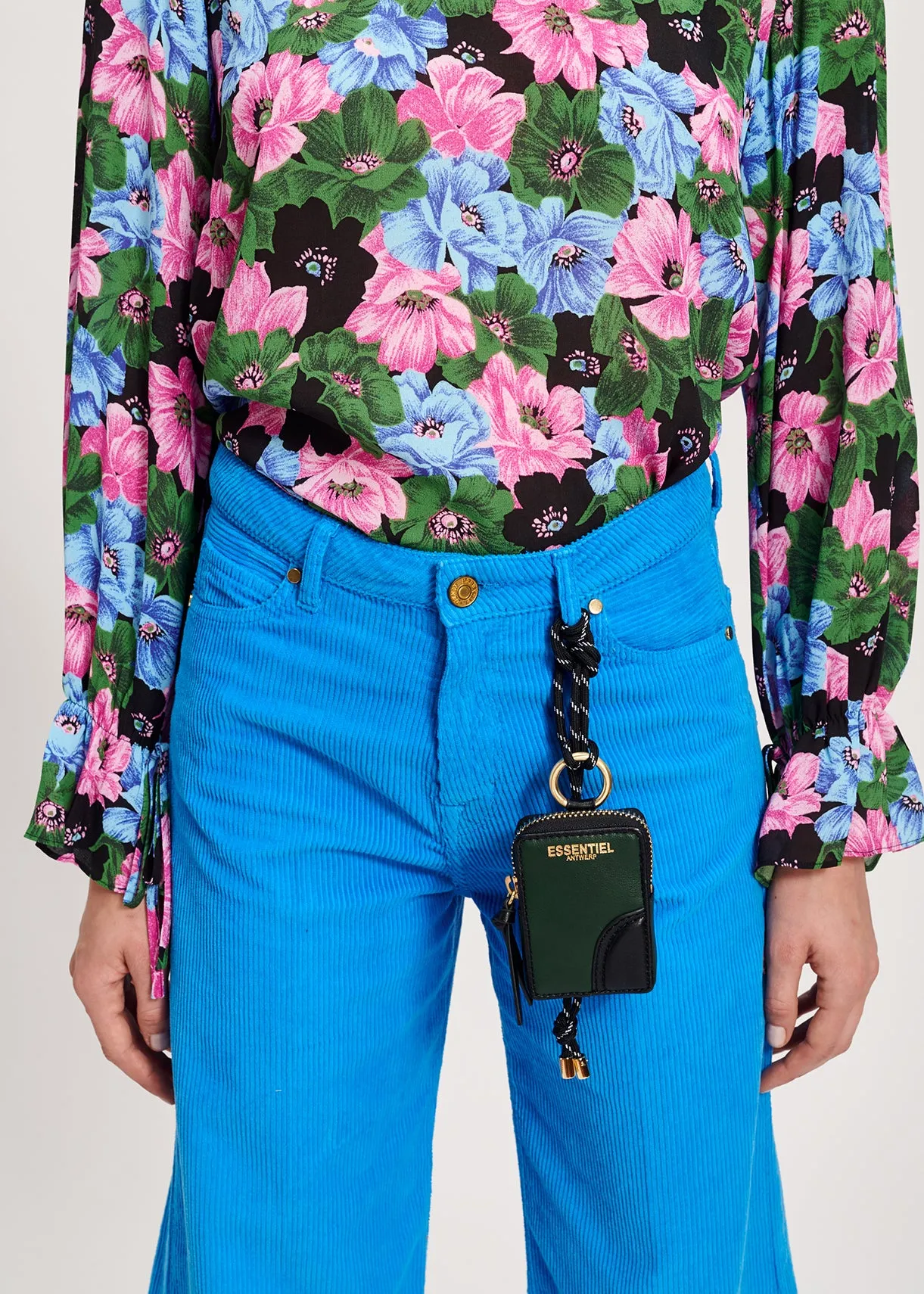 Wide leg pants