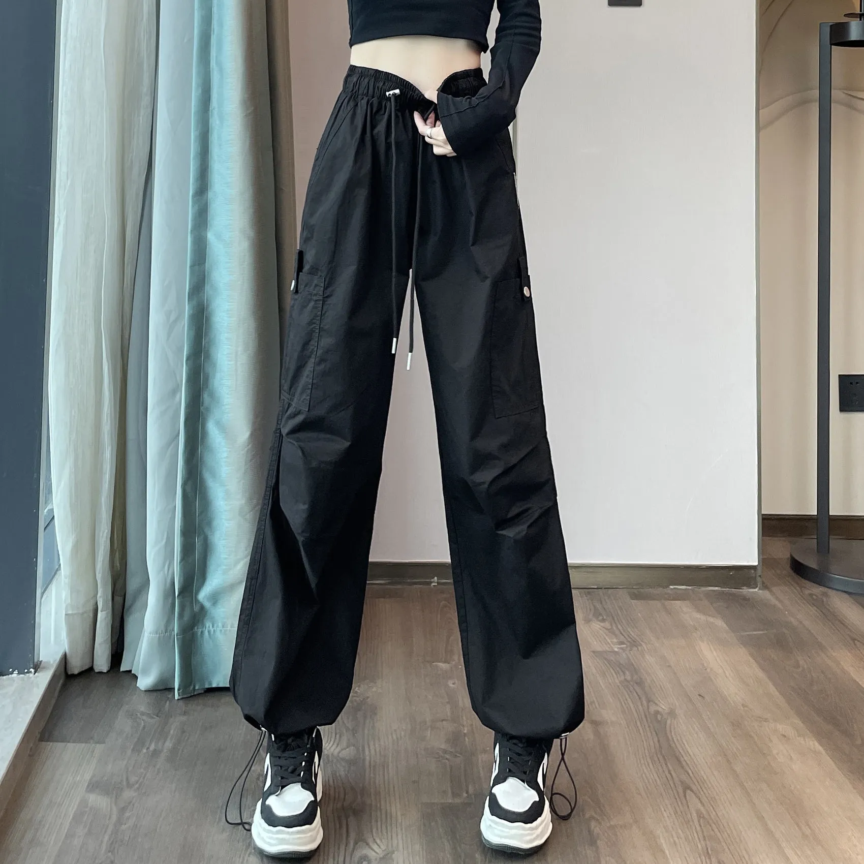 Women's Lightweight and Breathable High Waisted Cargo Pant